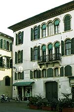 Palazzo De Bertoldi - Facciata via Duomo